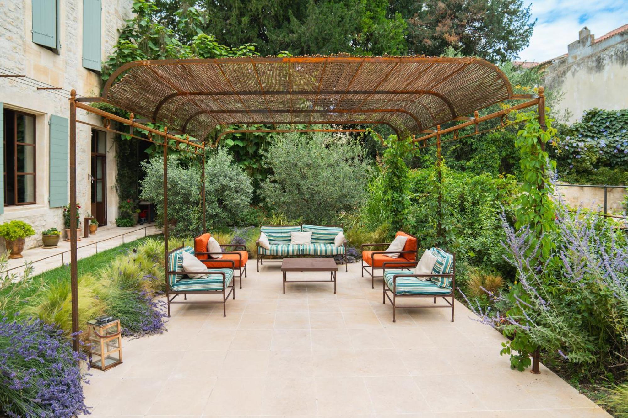مبيت وإفطار تاراسكون Le Jardin Des Cordeliers المظهر الخارجي الصورة